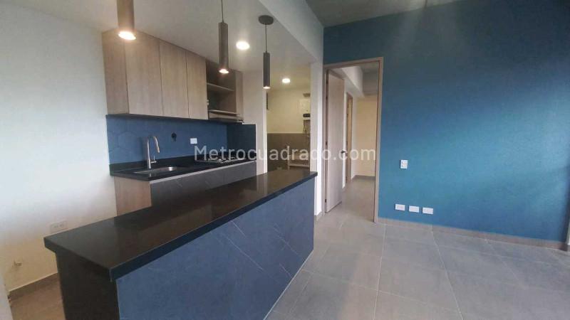 Industrial-Style 2BR Apartment for Rent in Santa Ana - 2