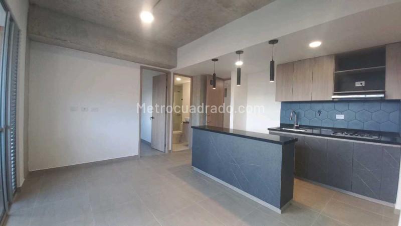 Industrial-Style 2BR Apartment for Rent in Santa Ana - 3