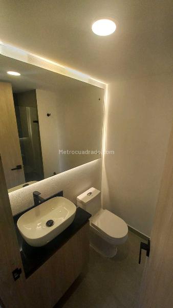 Industrial-Style 2BR Apartment for Rent in Santa Ana - 8