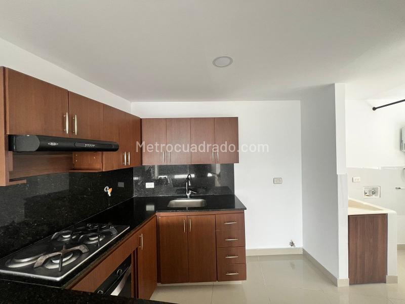 3BR Apartment in Loma Del Escobero (80 m²) - 5
