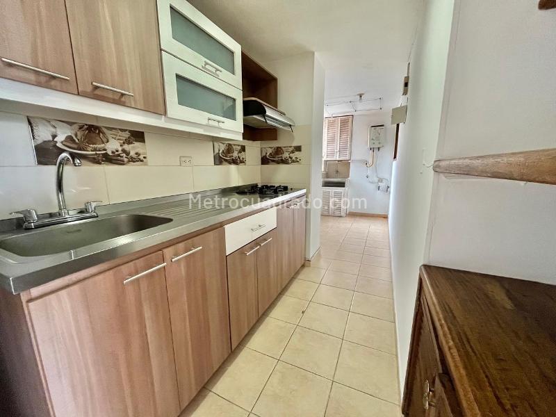 Spacious 3BR Apartment in Belen Loma De Los Bernal - 2