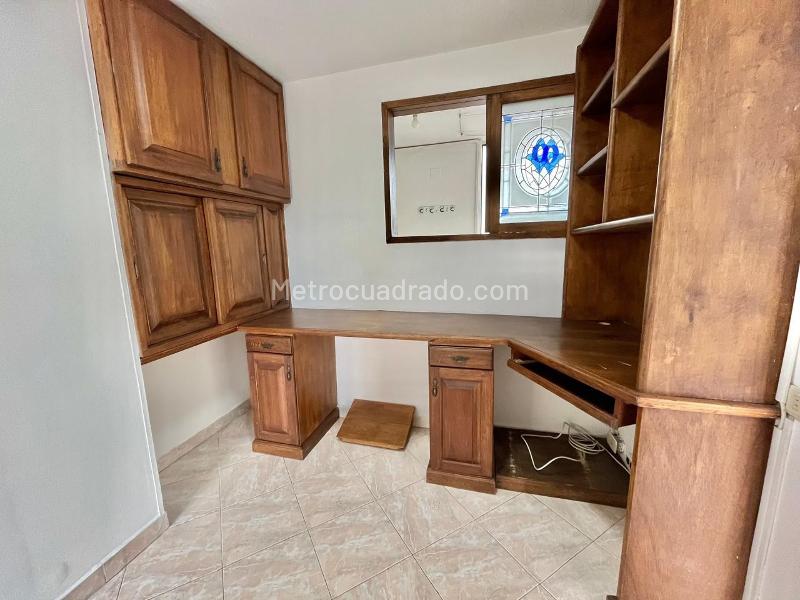 Spacious 3BR Apartment in Belen Loma De Los Bernal - 7