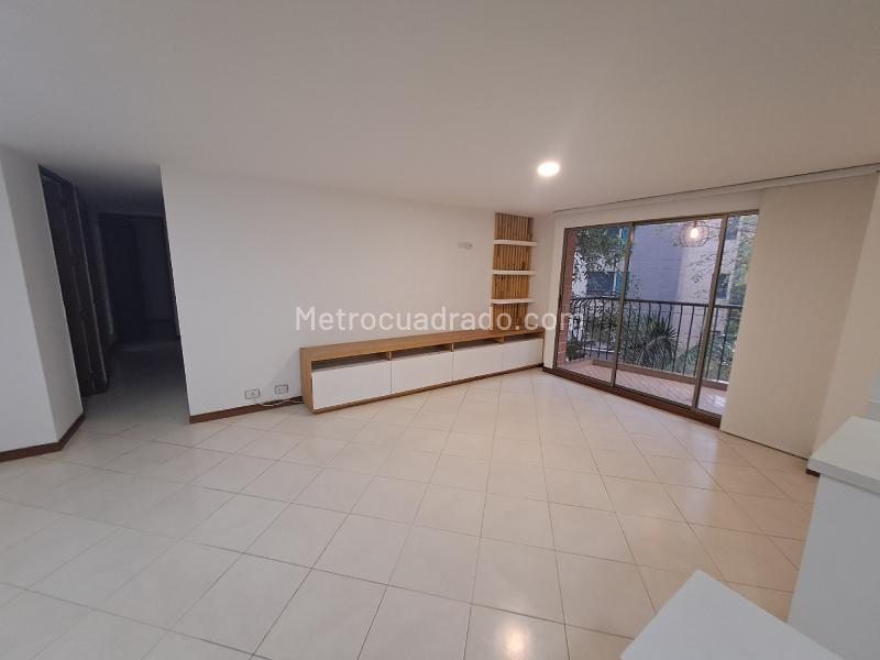 3BR Apartment in Loma Del Escobero (117 m²)