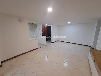 Apartamento de 3 alcobas en arriendo en Loma Del Escobero, Envigado, 117 m² · foto 2 de 5
