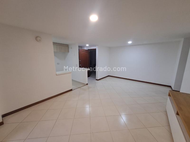 3BR Apartment in Loma Del Escobero (117 m²) - 2