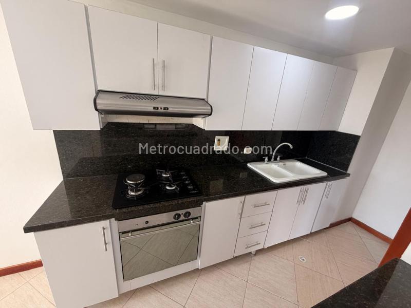Apartamento en Arriendo, Cumbres, Envigado - Widok 2