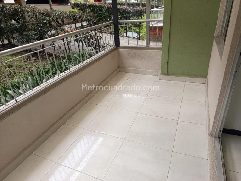 Apartamento Acogedor de 3 Alcobas en Rodeo Alto - 6