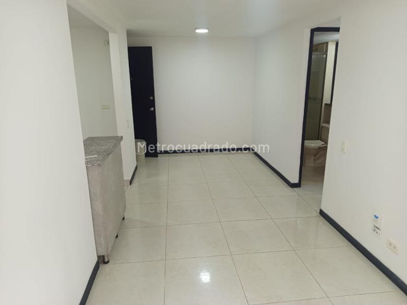 Apartamento Acogedor de 3 Alcobas en Rodeo Alto - 8