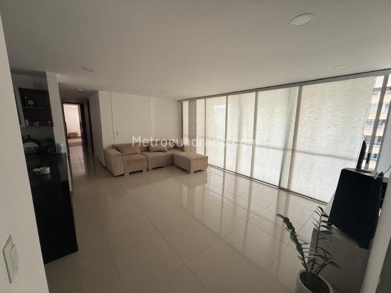 3BR Apartment with 2 Parking Spots in Ciudad del Río, El Poblado - 7