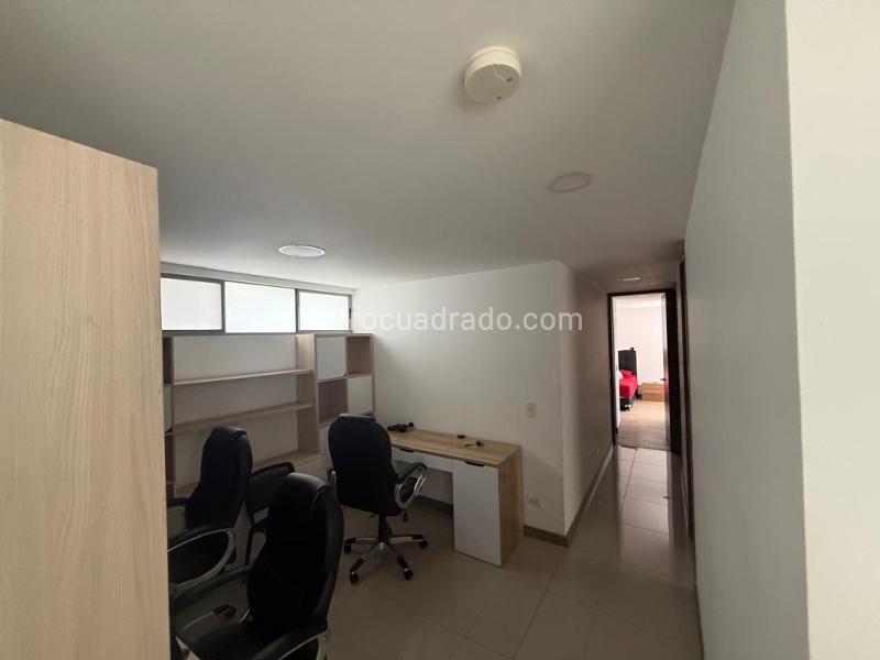 3BR Apartment with 2 Parking Spots in Ciudad del Río, El Poblado - 8