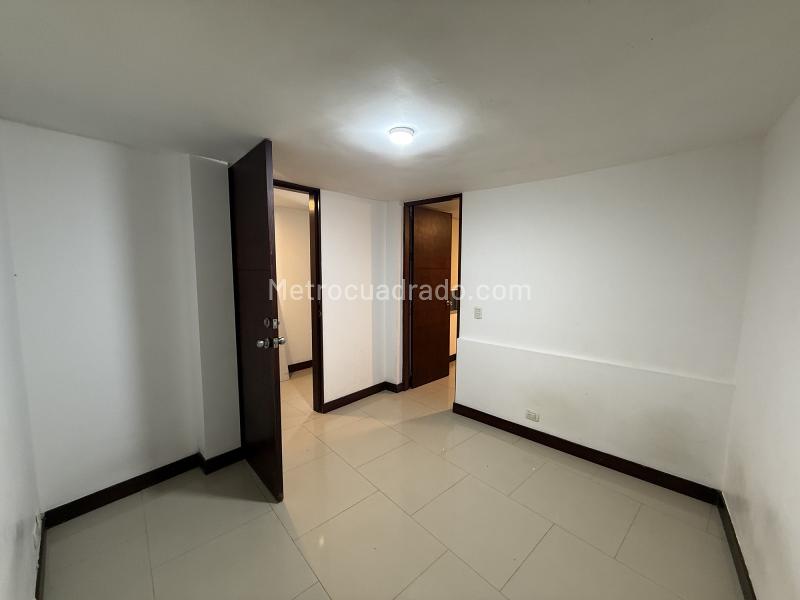 Apartamento tipo casa de 2 Alcobas en Loma de los Parra - 5