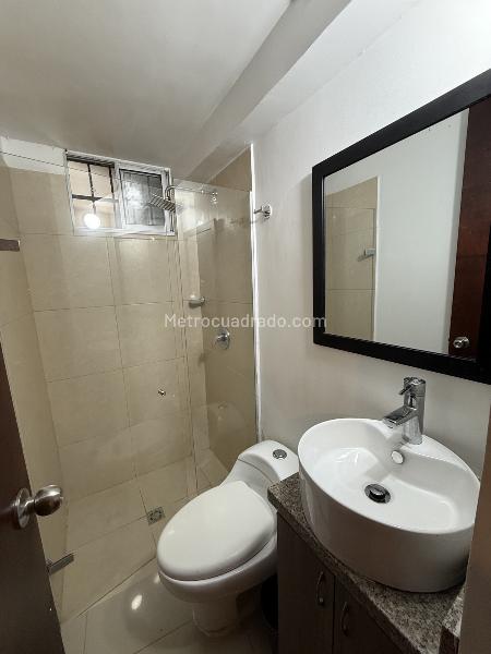 Apartamento tipo casa de 2 Alcobas en Loma de los Parra - 9