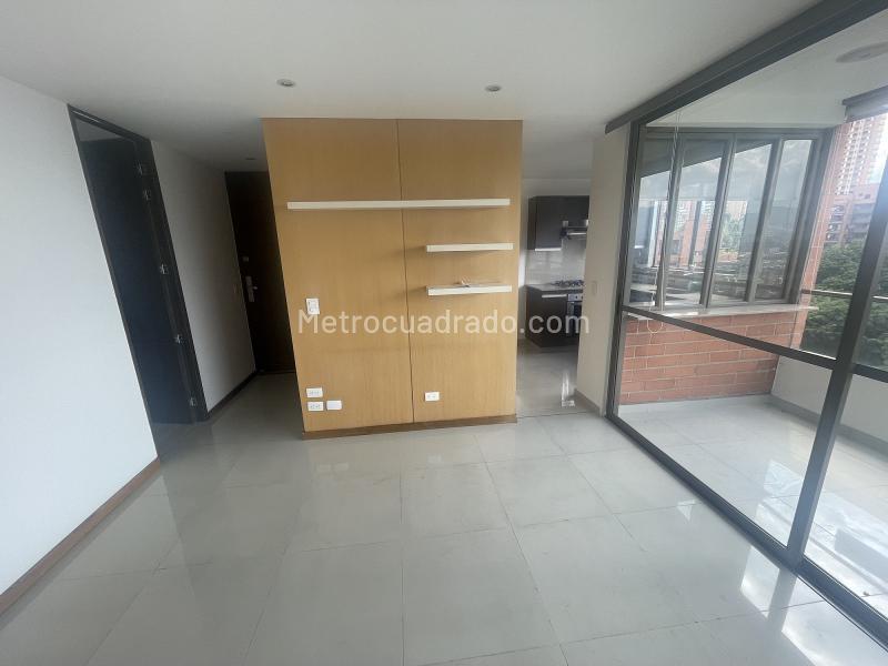 1BR Apartment with Great View in Los Balsos - 3