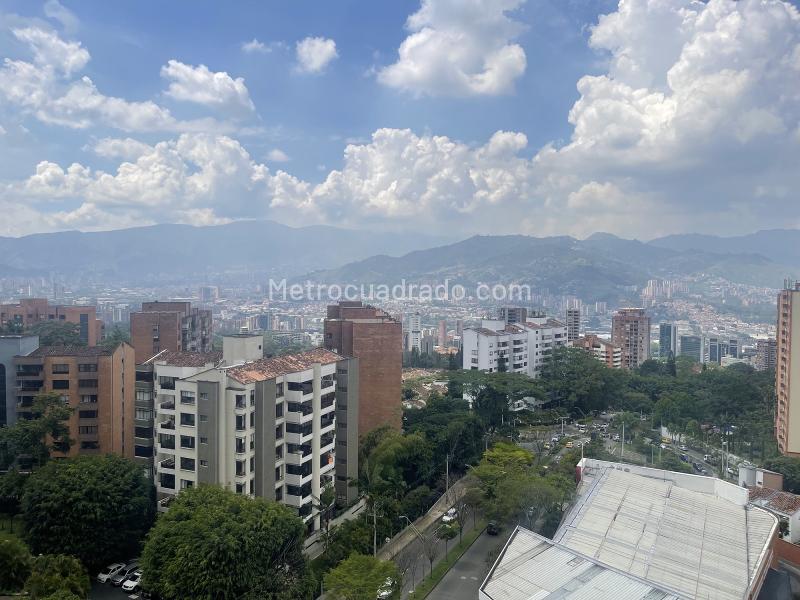 1BR Apartment with Great View in Los Balsos - 8