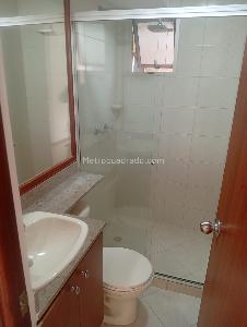 Apartamento de 2 alcobas en arriendo en Castropol, Medellín, 65 m² · foto 8 de 14