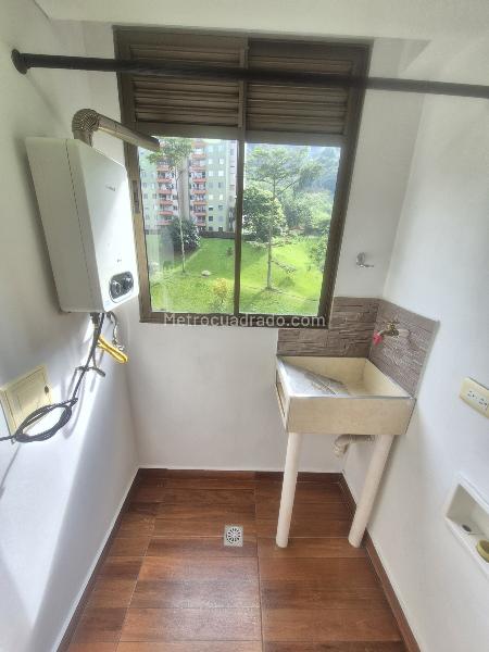 Apartamento Cómodo de 2 Alcobas en Rodeo Alto - 2