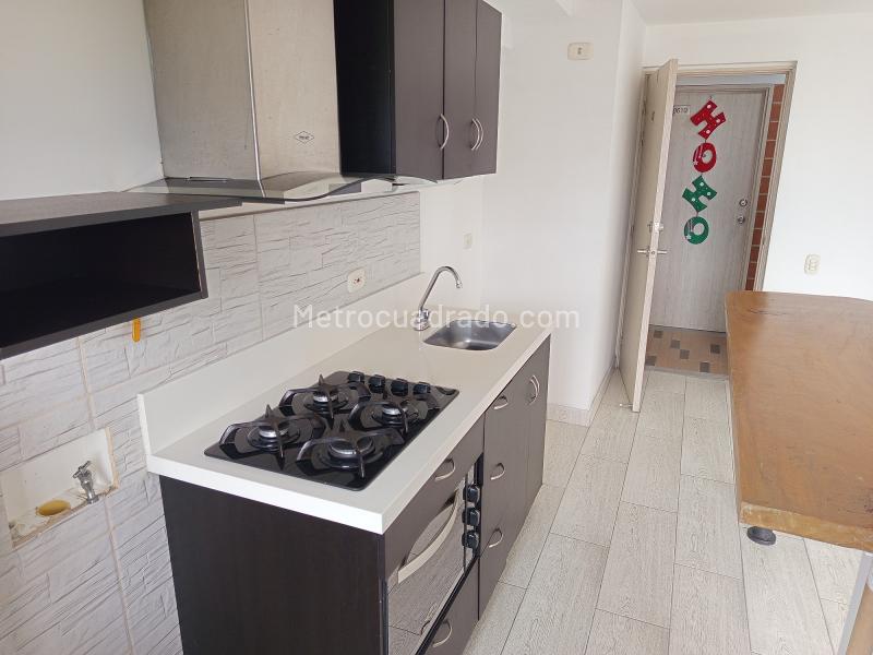 Charming 2BR Apartment with Balcony in Rodeo Alto - 5