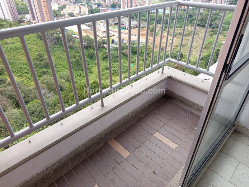 Charming 2BR Apartment with Balcony in Rodeo Alto - 7