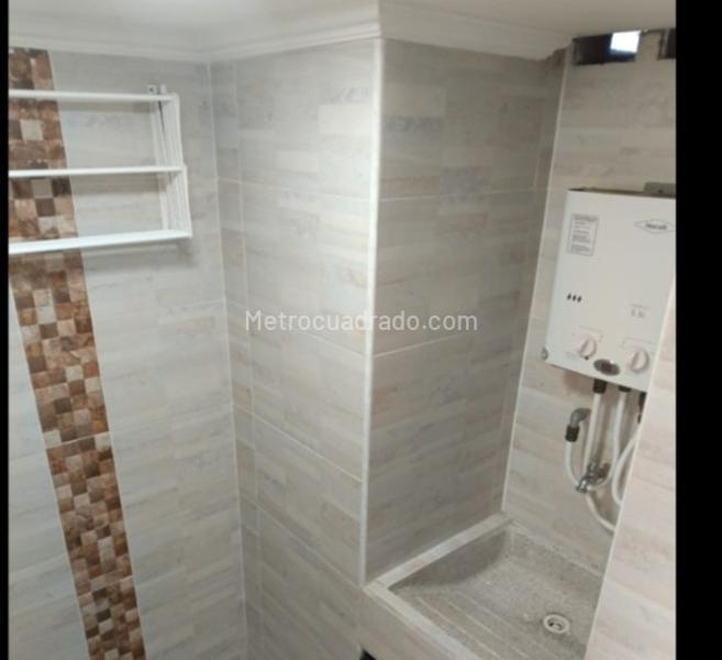 Apartamento de 3 Alcobas con Vista a la Ciudad en Robledo - 6