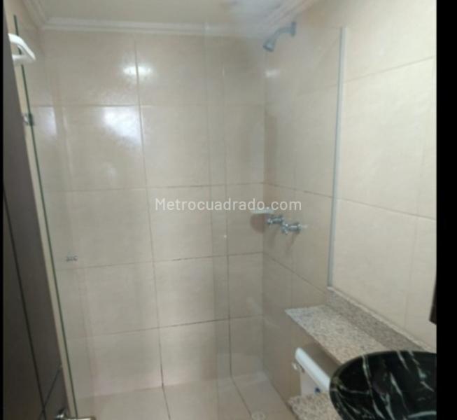 Apartamento de 3 Alcobas con Vista a la Ciudad en Robledo - 7