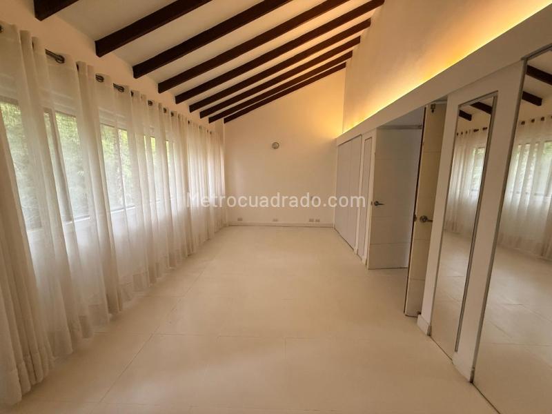 3BR Apartment in El Poblado (240 m²) - 3