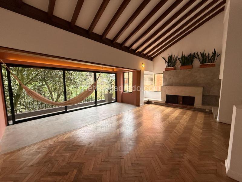 Apartamento Estiloso de 3 Alcobas en El Poblado