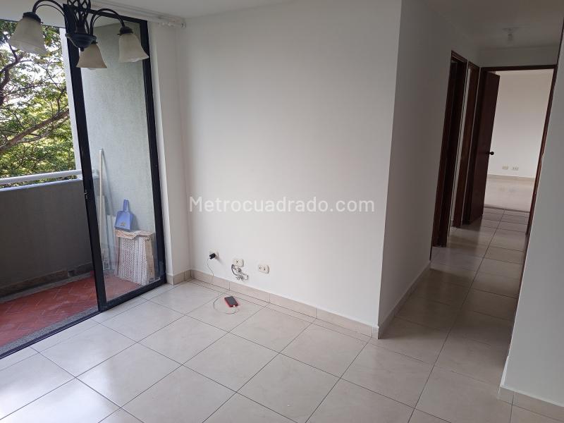 3BR Apartment with Balcony in Belen Loma de los Bernal - 6