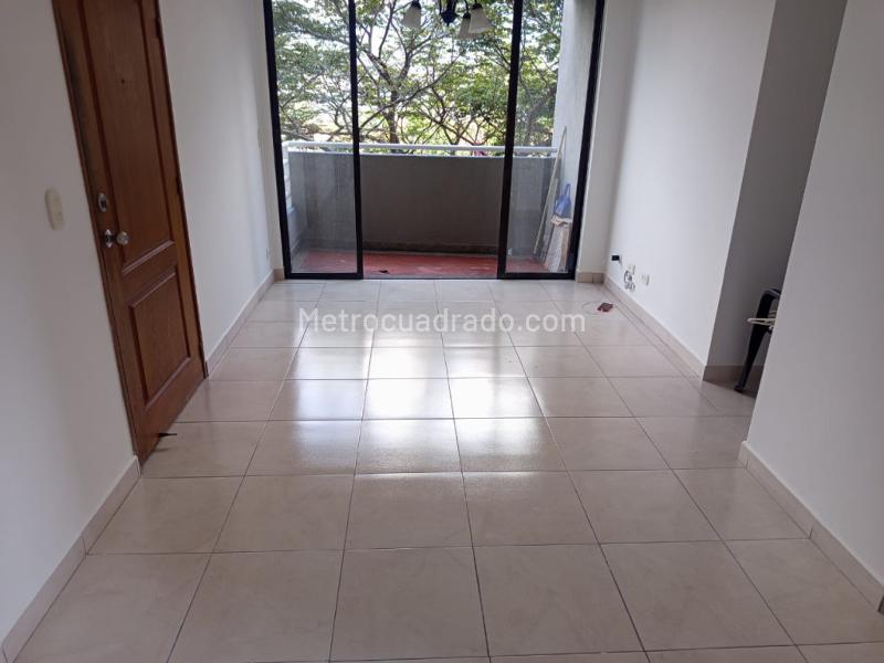 3BR Apartment with Balcony in Belen Loma de los Bernal - 9