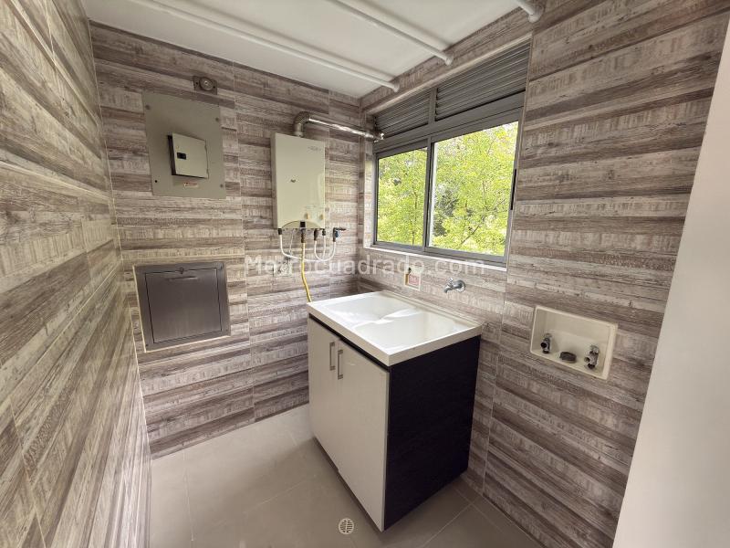 Modern 2BR Apartment with Amenities in Castropol - 5