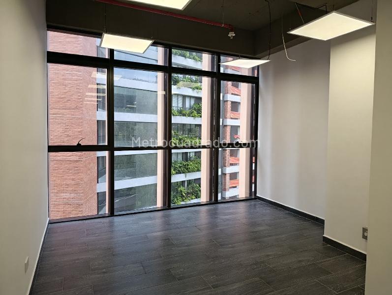 Oficina en Arriendo, Las Palmas, Medellín - Vista 2