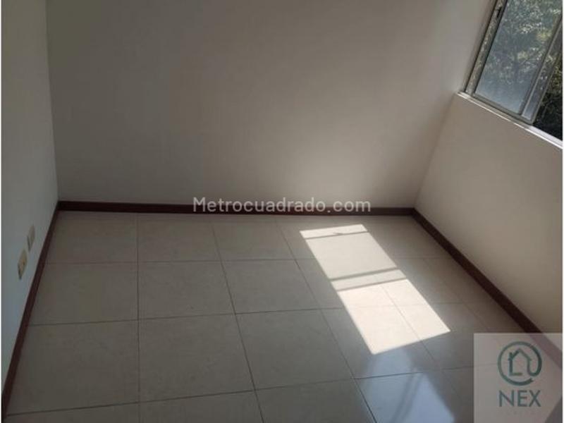 Apartamento con Encanto de 3 Alcobas en Rodeo Alto - 7