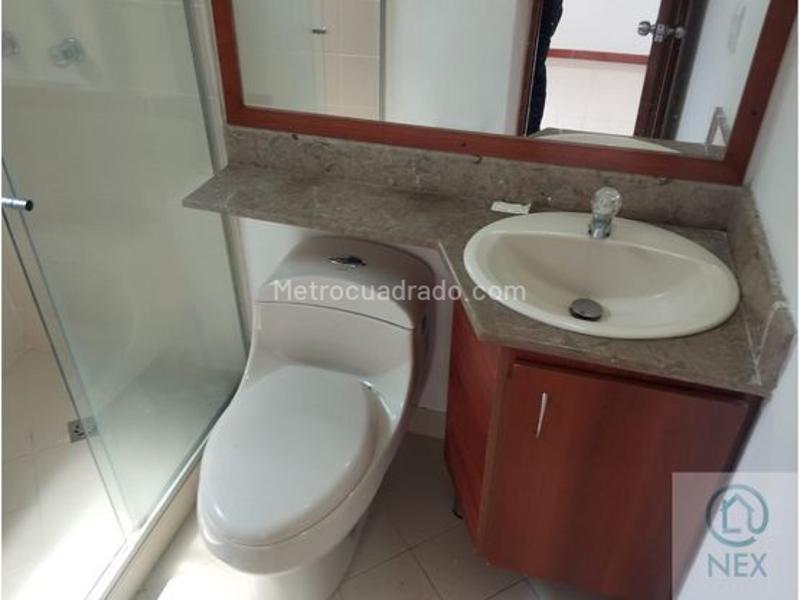 Apartamento con Encanto de 3 Alcobas en Rodeo Alto - 9