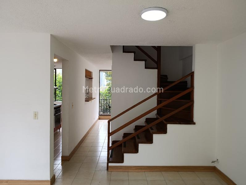 Apartamento Dúplex de 3 Alcobas en Manila, El Poblado - 3