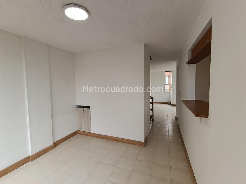 Apartamento Dúplex de 3 Alcobas en Manila, El Poblado