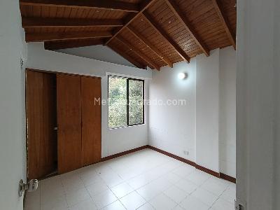 Apartamento de 3 alcobas en arriendo en El Poblado, Medellín, 135 m² · foto 8 de 14