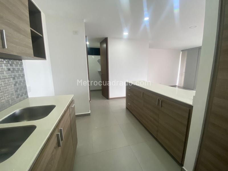 3BR Apartment in Loma Del Escobero (110 m²) - 4