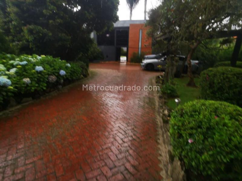 Casa de Lujo de 3 Alcobas en Alto de las Palmas - 2