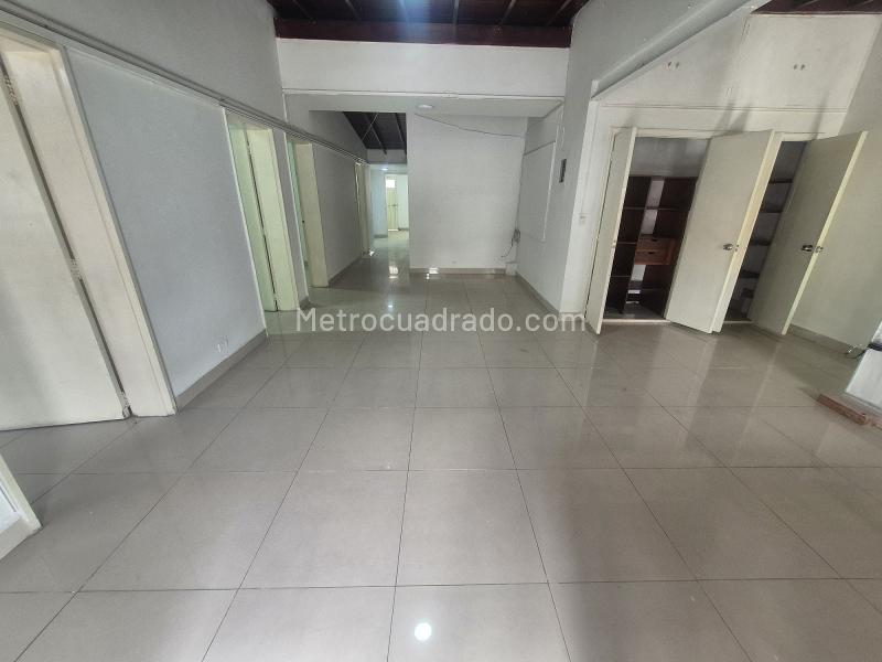Spacious 5BR House for Rent in Belen Rosales - 2