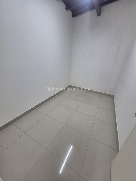 Spacious 5BR House for Rent in Belen Rosales - 4