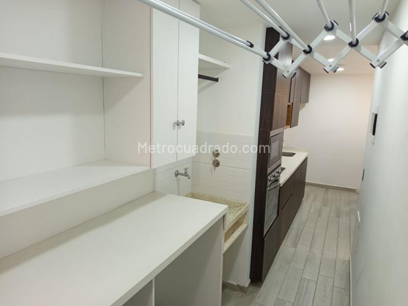Apartamento de 3 Alcobas con Balcón y Amenidades en Guayabal - 4