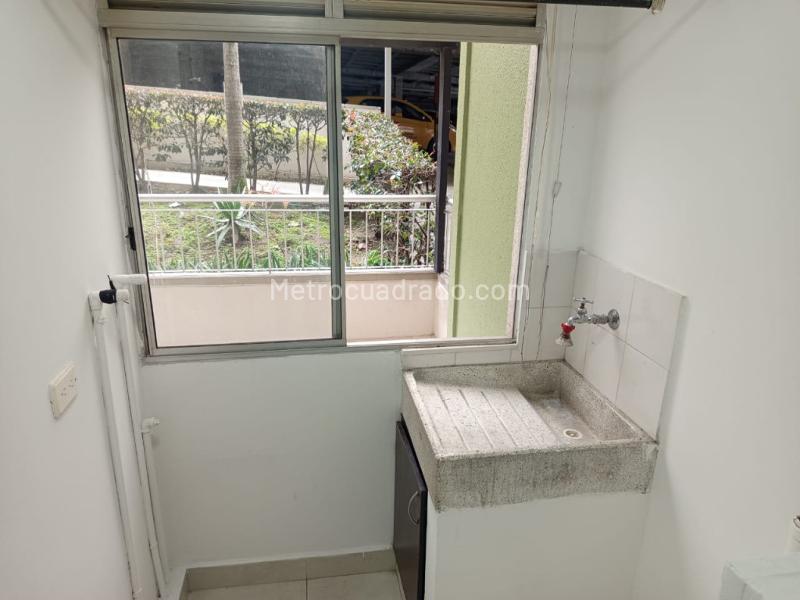 Apartamento en Renta de 3 Alcobas en Rodeo Alto, Medellín - 3