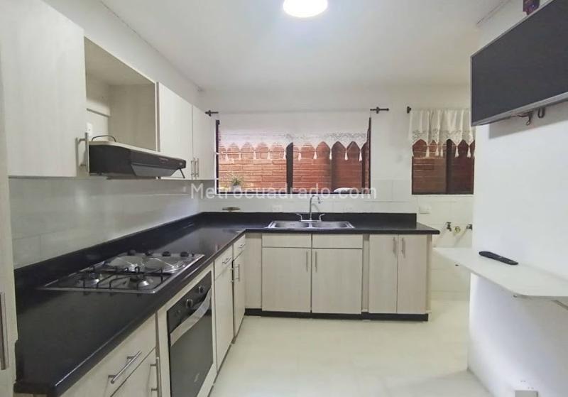 Spacious 3BR Apartment in Patio Bonito