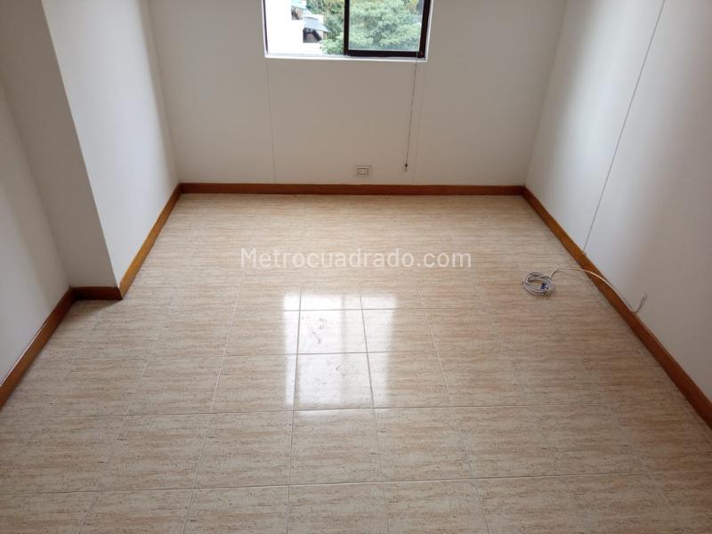 Apartamento Elegante de 2 Alcobas con Piscina en Belén Loma de los Bernal - 9