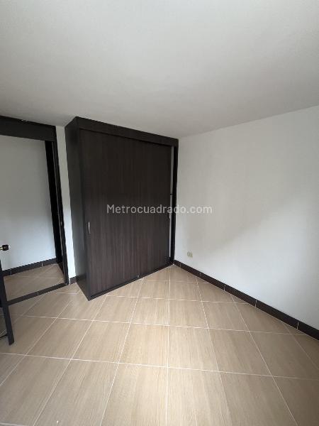 Apartamento de 3 Alcobas con Seguridad 24/7 en Belén - 4