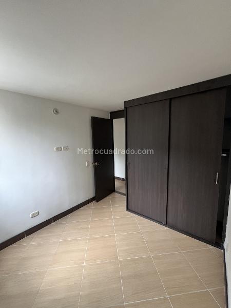 Apartamento de 3 Alcobas con Seguridad 24/7 en Belén - 7