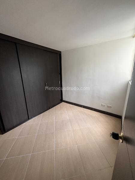Apartamento de 3 Alcobas con Seguridad 24/7 en Belén - 8