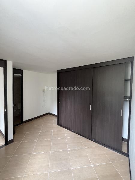 Apartamento de 3 Alcobas con Seguridad 24/7 en Belén - 9