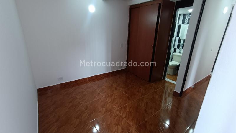 Apartamento de 3 Alcobas en Los Colores con Balcón y Seguridad 24/7 - 8