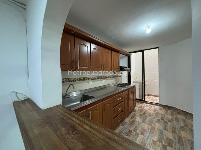 Apartamento de 2 Alcobas con Balcón en San Antonio de Prado, Medellín - 2