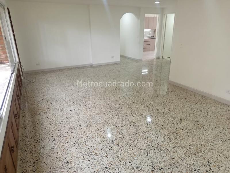 4BR Apartment for Rent in San Joaquin - 4